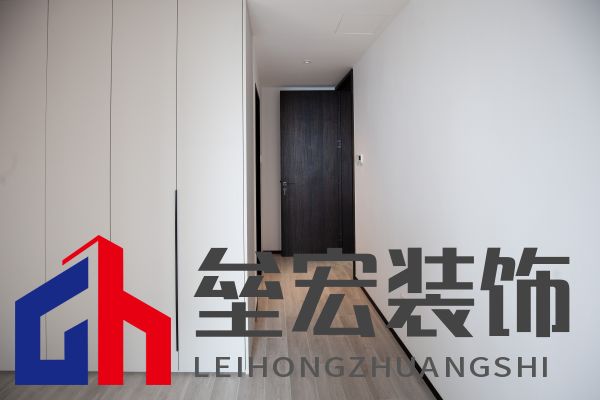 142㎡現(xiàn)代簡約丨 黑白格調(diào)下的溫柔空間！