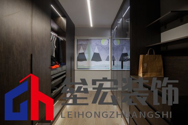 白色、木色與黑色演繹同一空間下的不同格調(diào)！