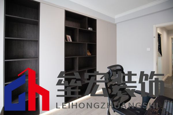 白色、木色與黑色演繹同一空間下的不同格調(diào)！