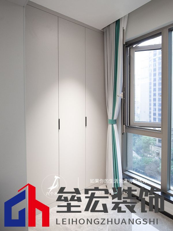 103㎡三居室一門到頂?shù)囊鹿裨O(shè)計(jì)，簡(jiǎn)約又溫馨