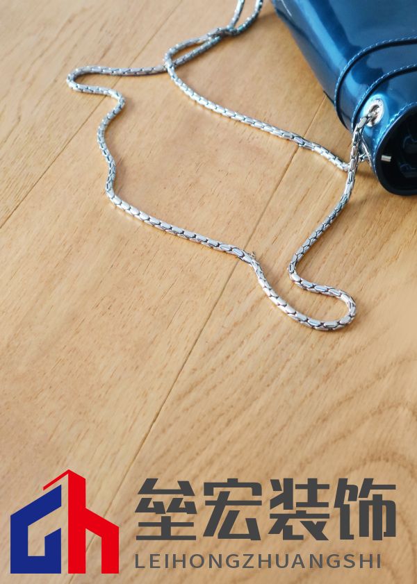 標(biāo)題一：奢華又健康？德爾金標(biāo)“7凈”地板：拿來(lái)吧你