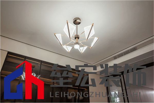 武大靖的冠軍新家燈光原來(lái)有這么多細(xì)節(jié)，華藝照明是怎么做到的