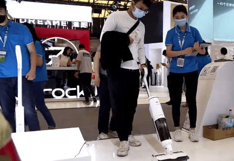 2023AWE圓滿(mǎn)落幕海清新洗地機(jī)強(qiáng)勢(shì)吸睛