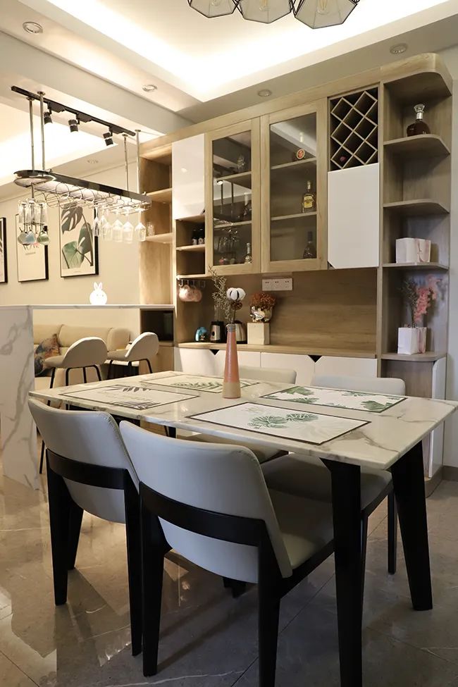 廈門家具裝飾城在哪里_裝飾家具廈門_廈門家具裝飾公司排名