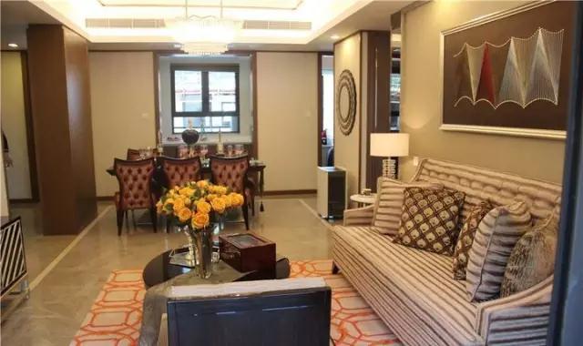 150㎡戶型四間朝南，一個創(chuàng)新的戶型，我不允許它有1㎡的浪費。