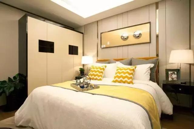 150㎡戶型四間朝南，一個創(chuàng)新的戶型，我不允許它有1㎡的浪費。