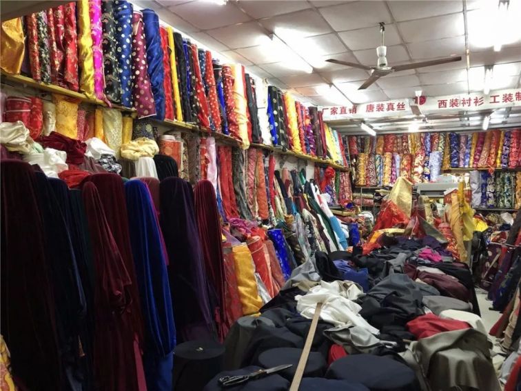 批發(fā)廈門裝修材料市場在哪里_廈門裝飾材料批發(fā)市場_廈門裝修材料批發(fā)市場