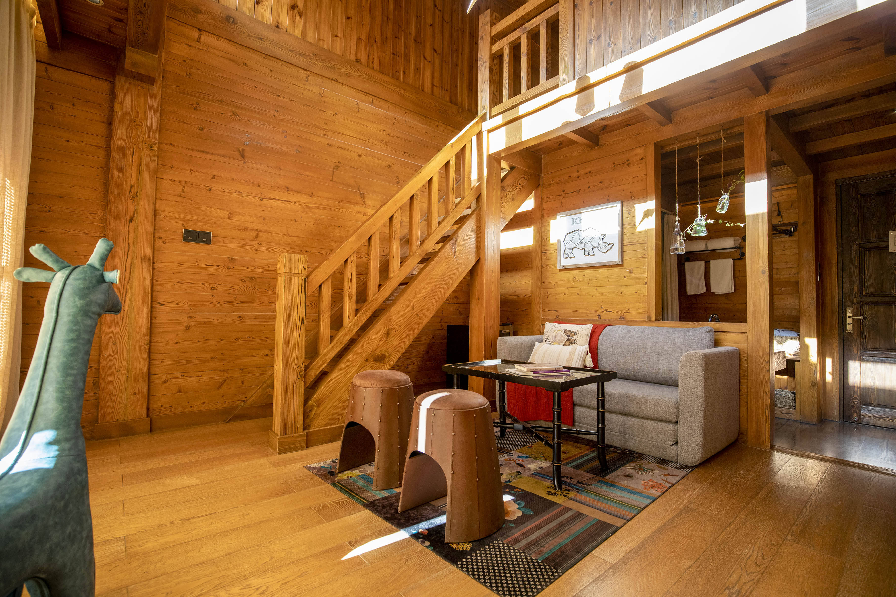 廈門200平寫字樓裝修多少錢_廈門裝修效果圖_廈門寫字樓裝修