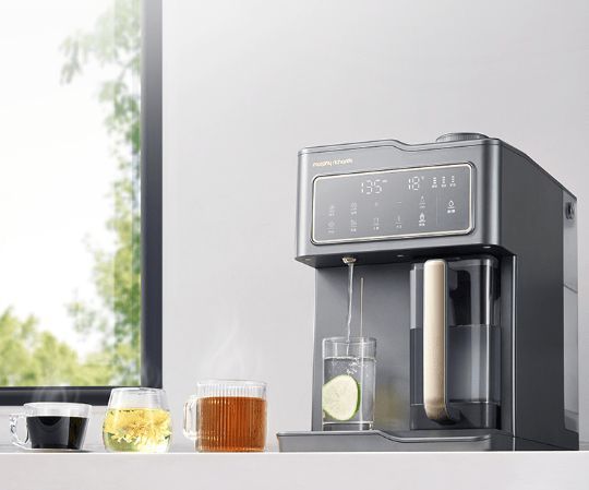 鉑金電解+富鍶礦化，摩飛富氫礦化凈飲機讓健康好水唾手可得